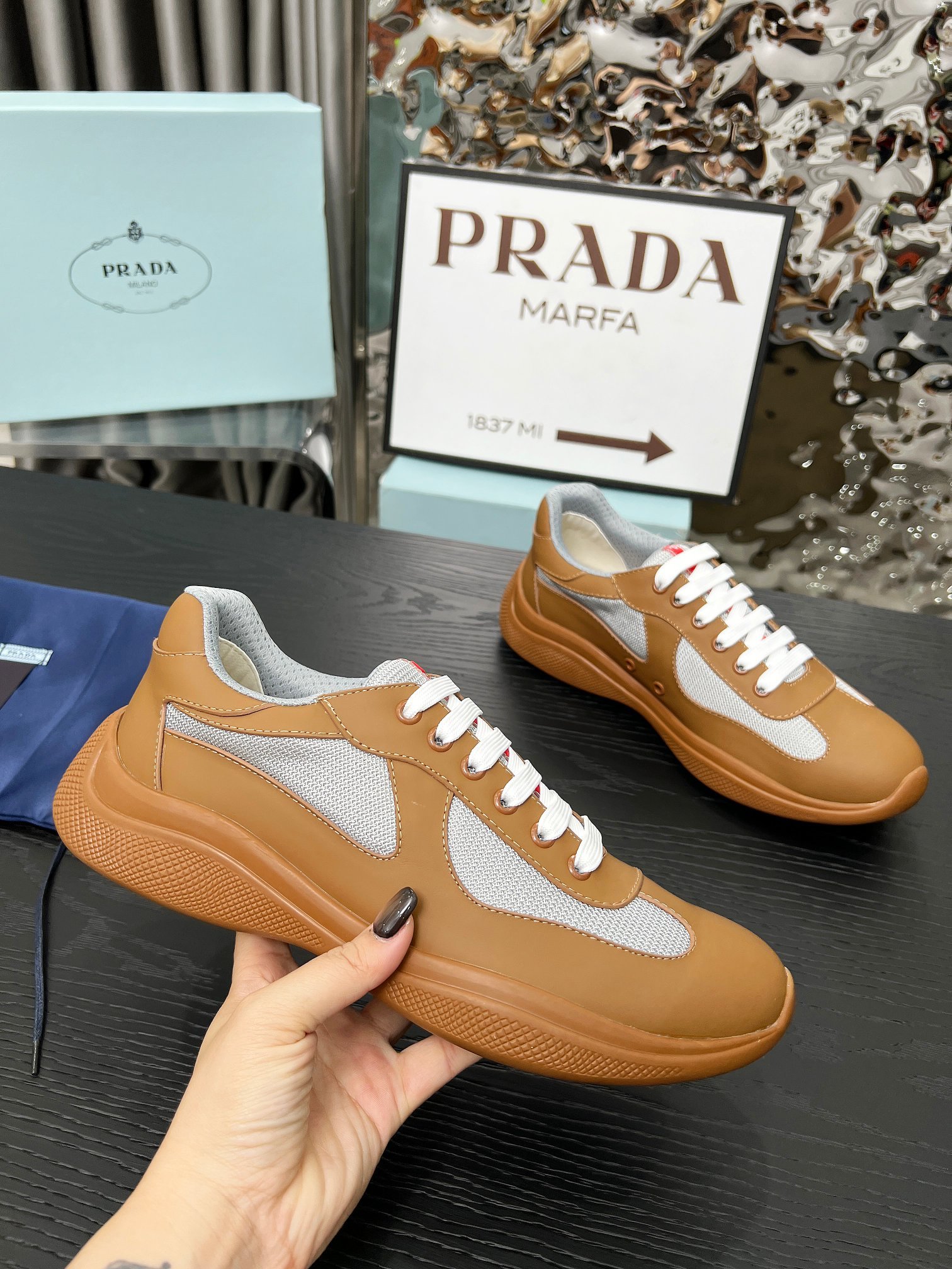 Prada Cup Mat — Modèle 1