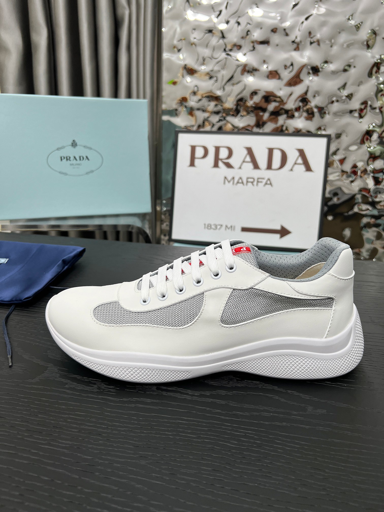 Prada Cup Mat — Modèle 3