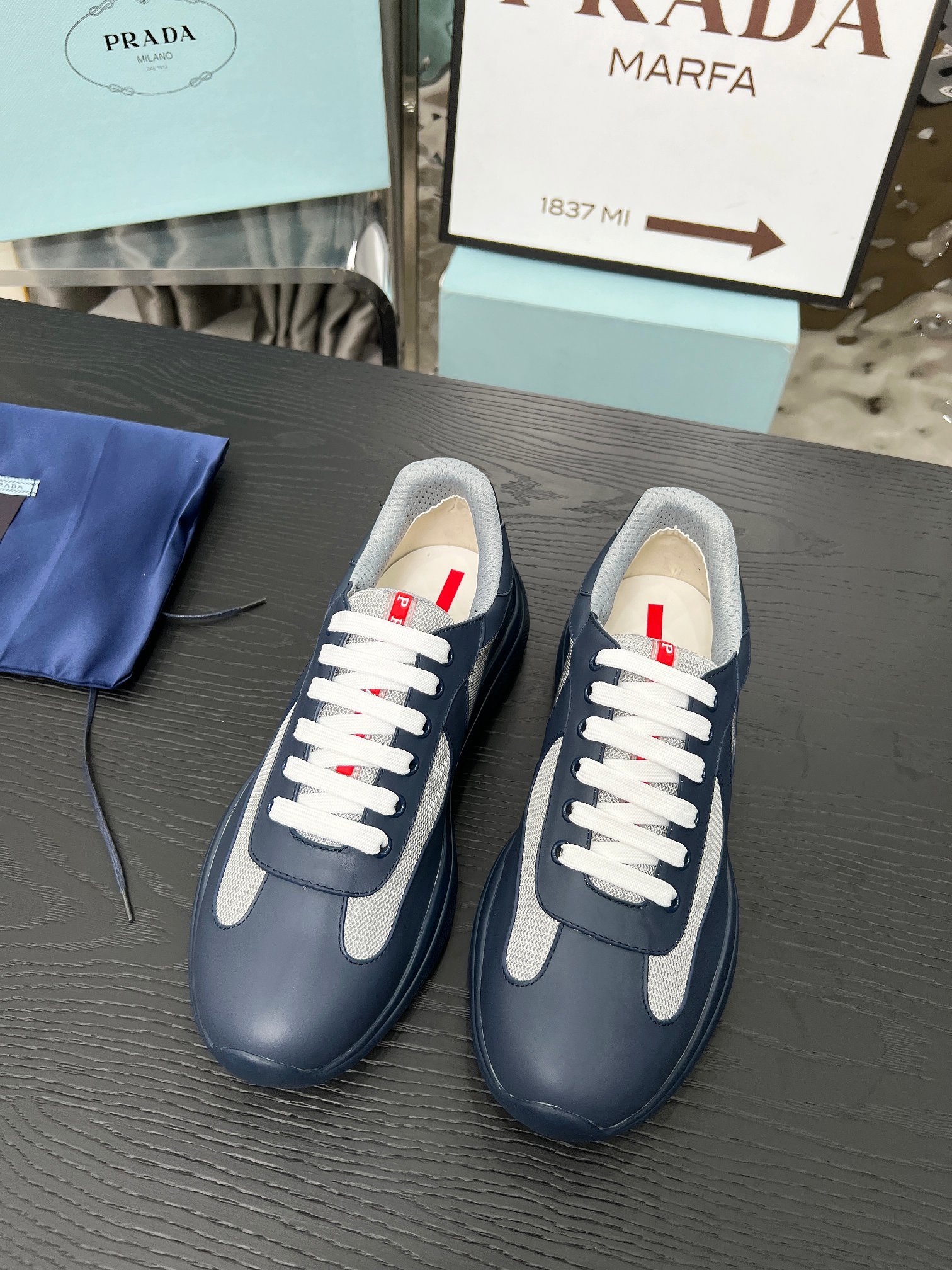 Prada Cup Mat — Modèle 4
