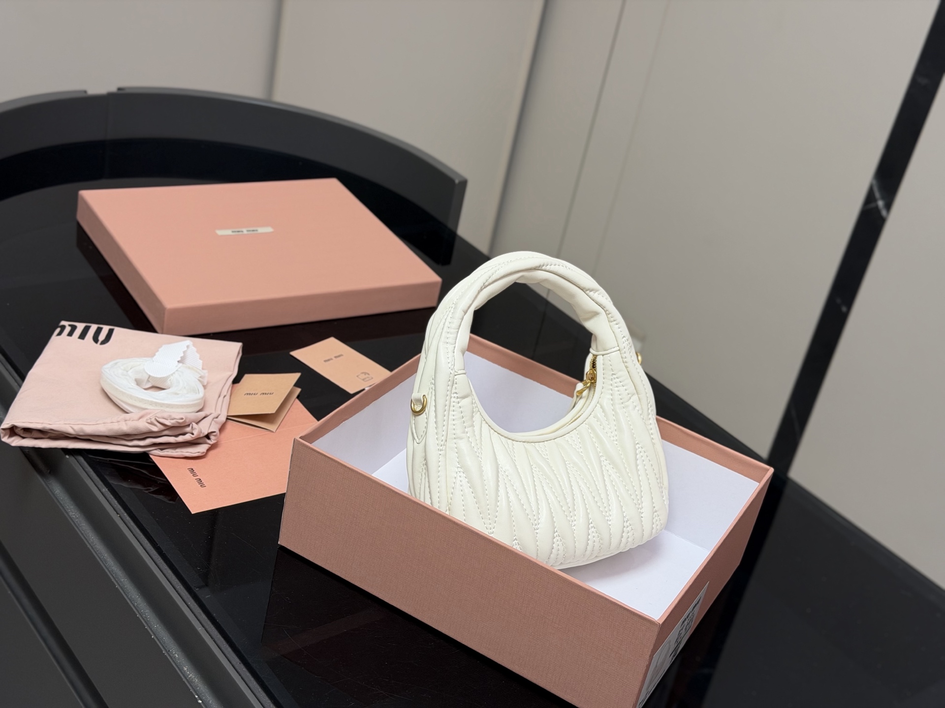Miu Miu Sac Femme 22×11 cm
