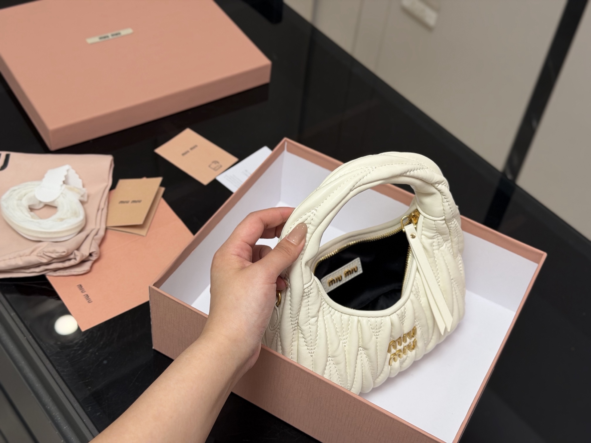 Miu Miu Sac Femme 22×11 cm